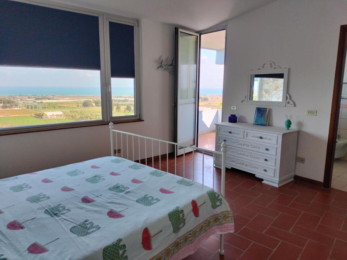 Le Finestre Sul Mare Bed & Breakfast Conversano Bagian luar foto